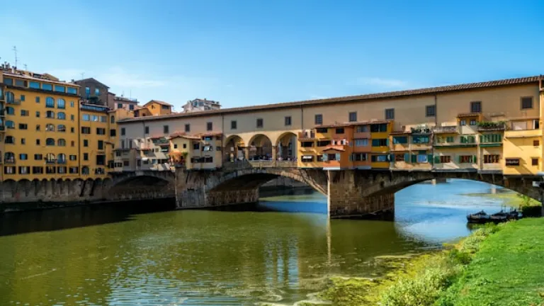 Ponte Vecchio, Florence Italy
