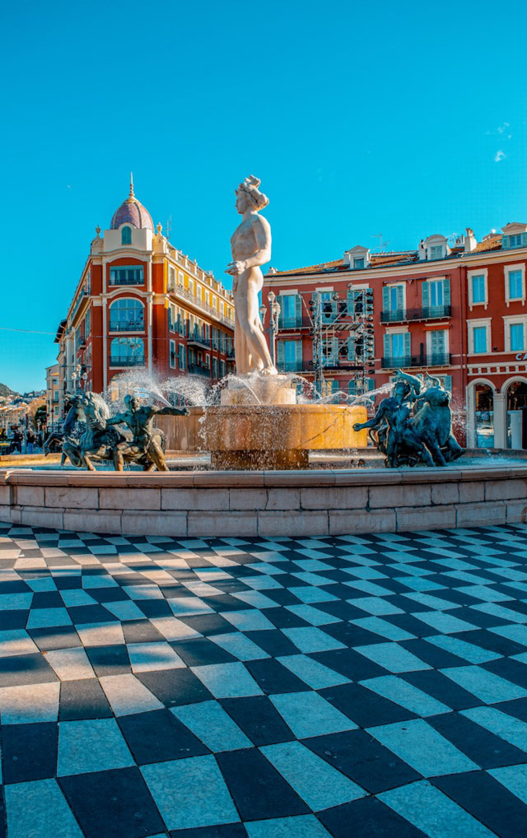 Nice Locals Experience Nice Like a Local: Live, Explore, and Connect