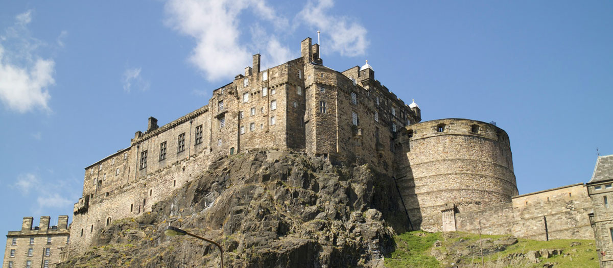 Solo Travel in Edinburgh: How to Explore Safely and Confidently