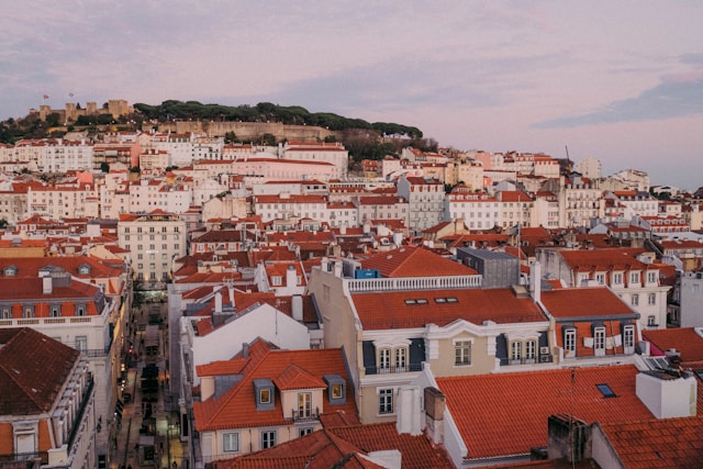 Alfama, Lisbon.jpg