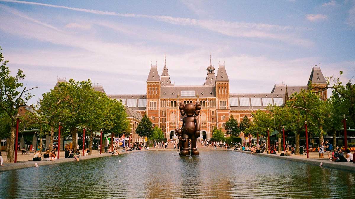 Discover Amsterdam with Senior-Friendly Travel Packages