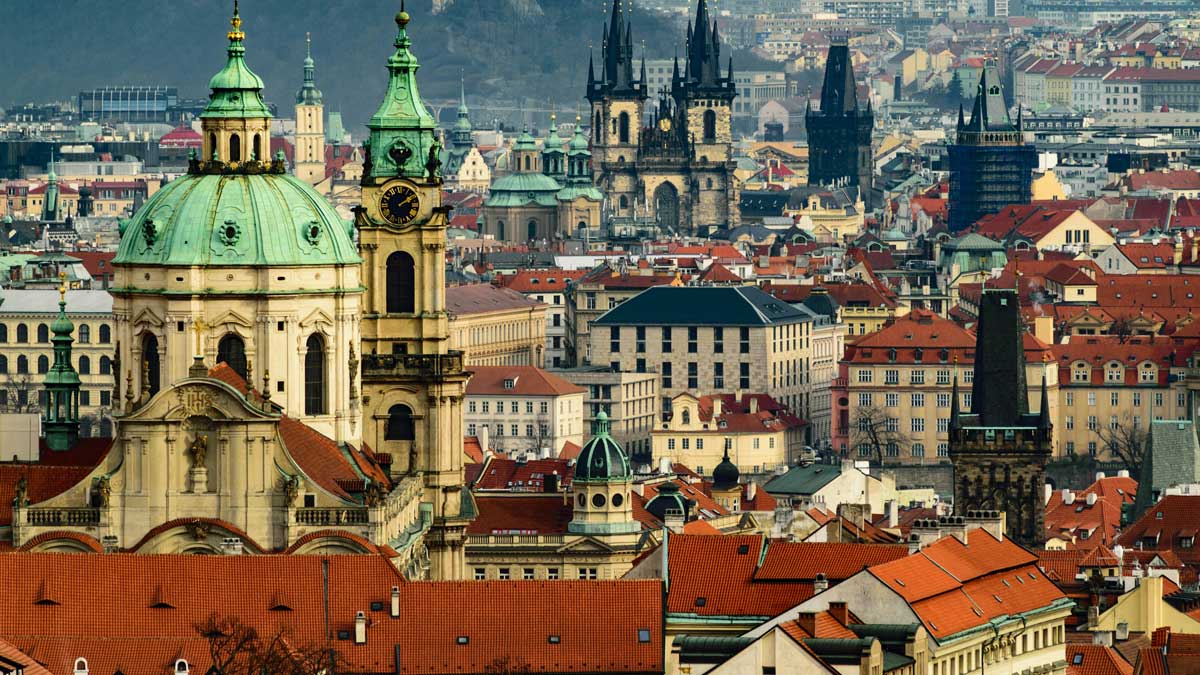 Explore the Best Prague Senior Vacation Packages